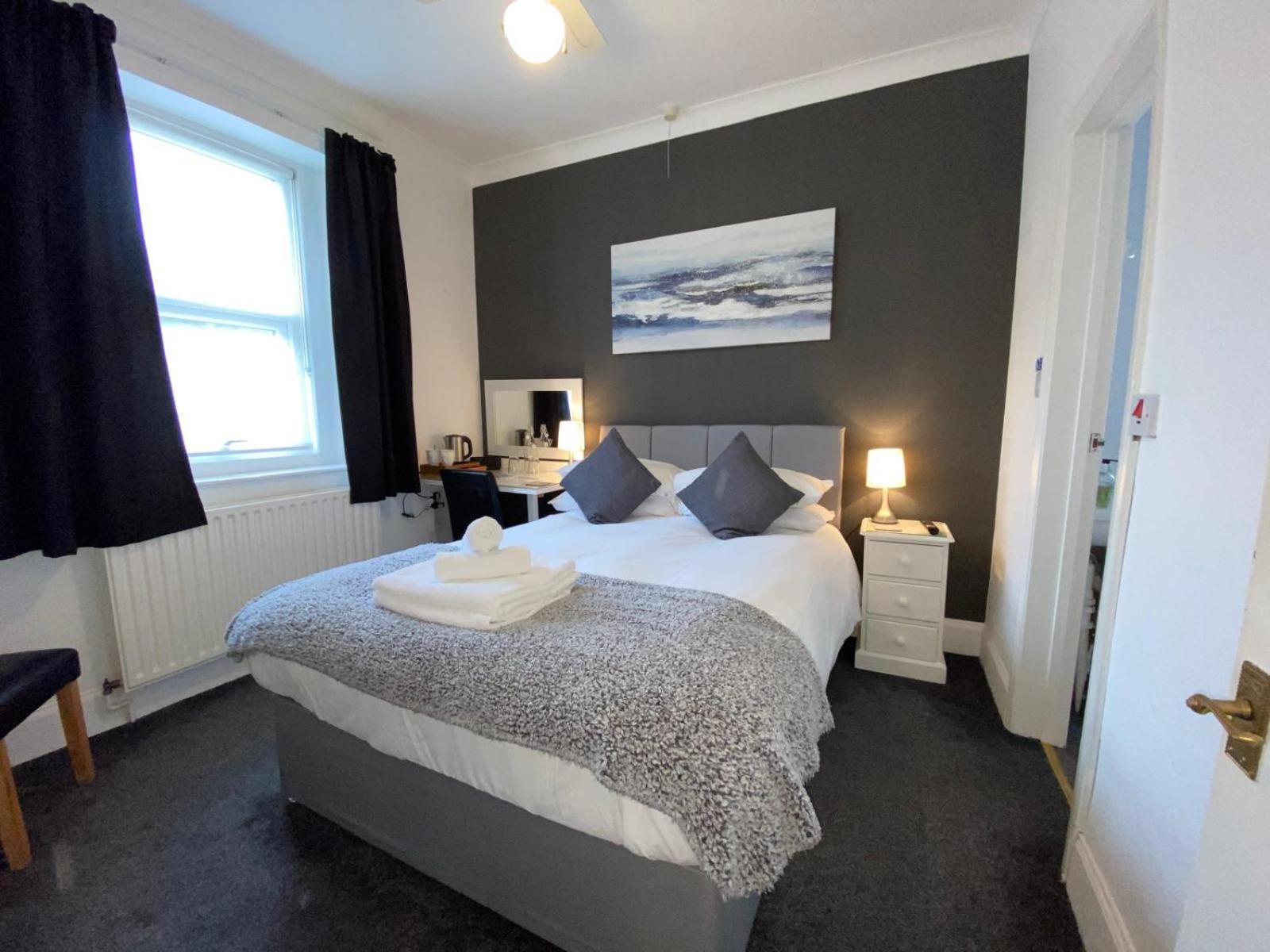 Heathcliff House B&B Exclusively For Adults Free Large Carpark Torquay Exteriér fotografie