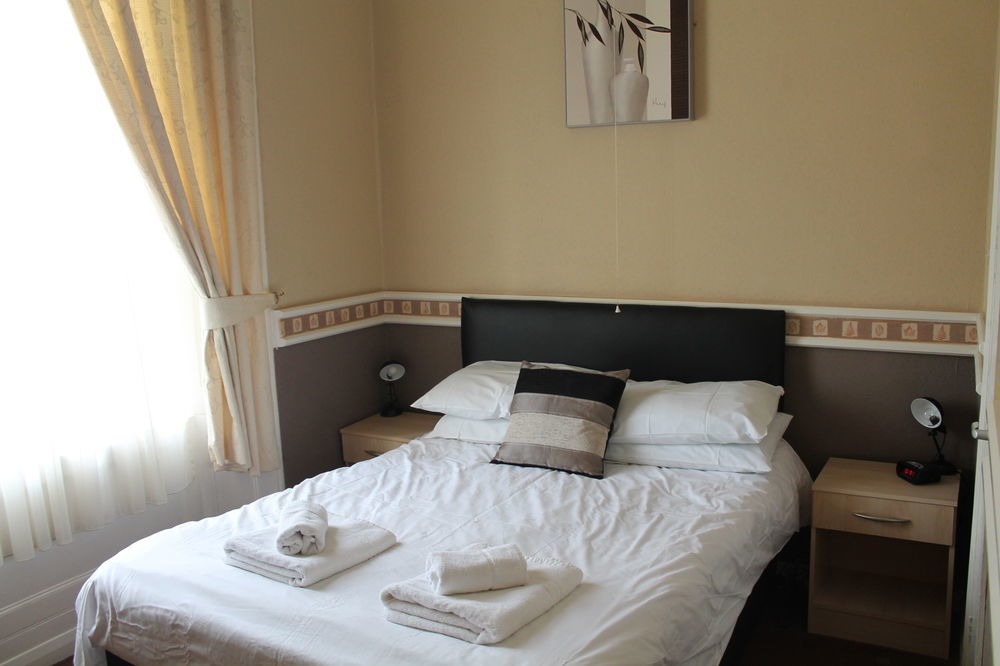 Heathcliff House B&B Exclusively For Adults Free Large Carpark Torquay Exteriér fotografie